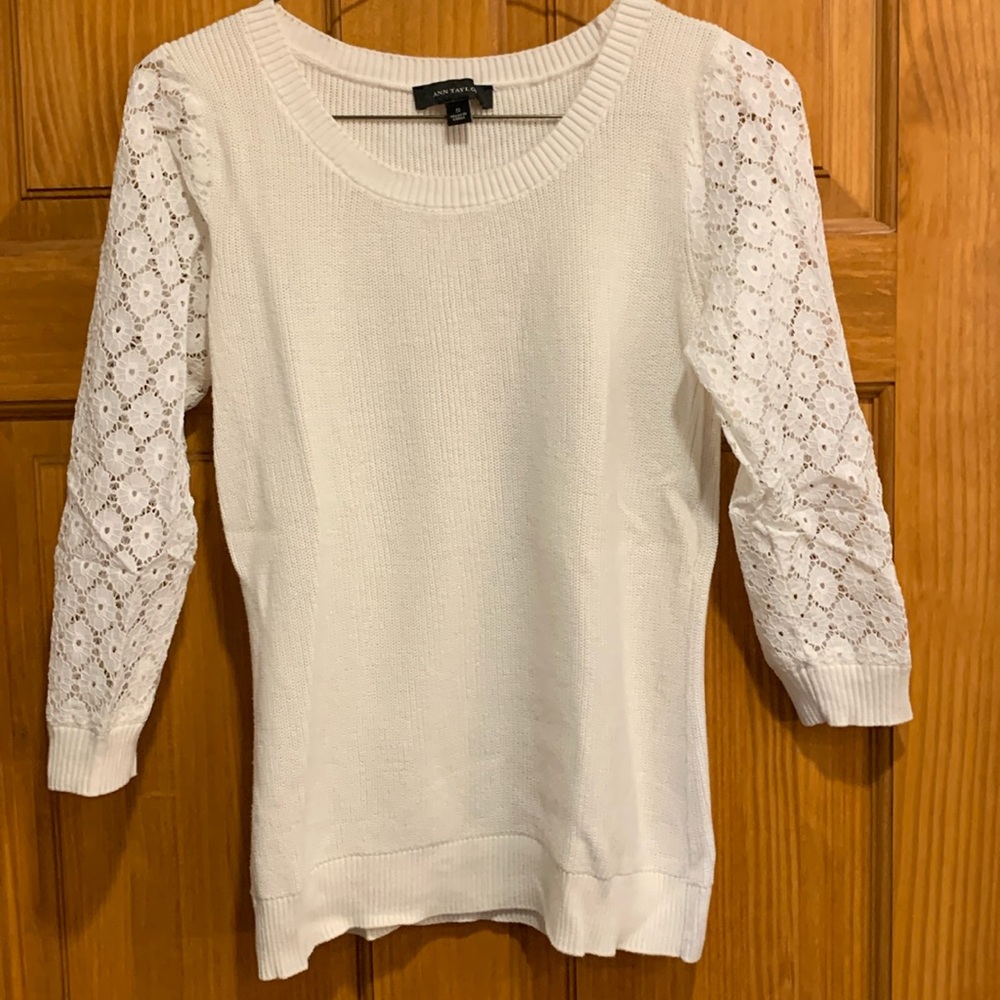 Ann Taylor 3/4 sleeve sweater